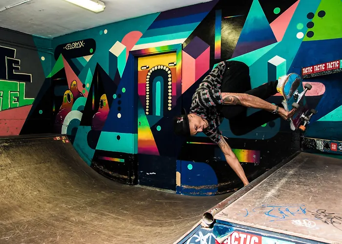 Sant Jordi s Sagrada FamiliaHostel